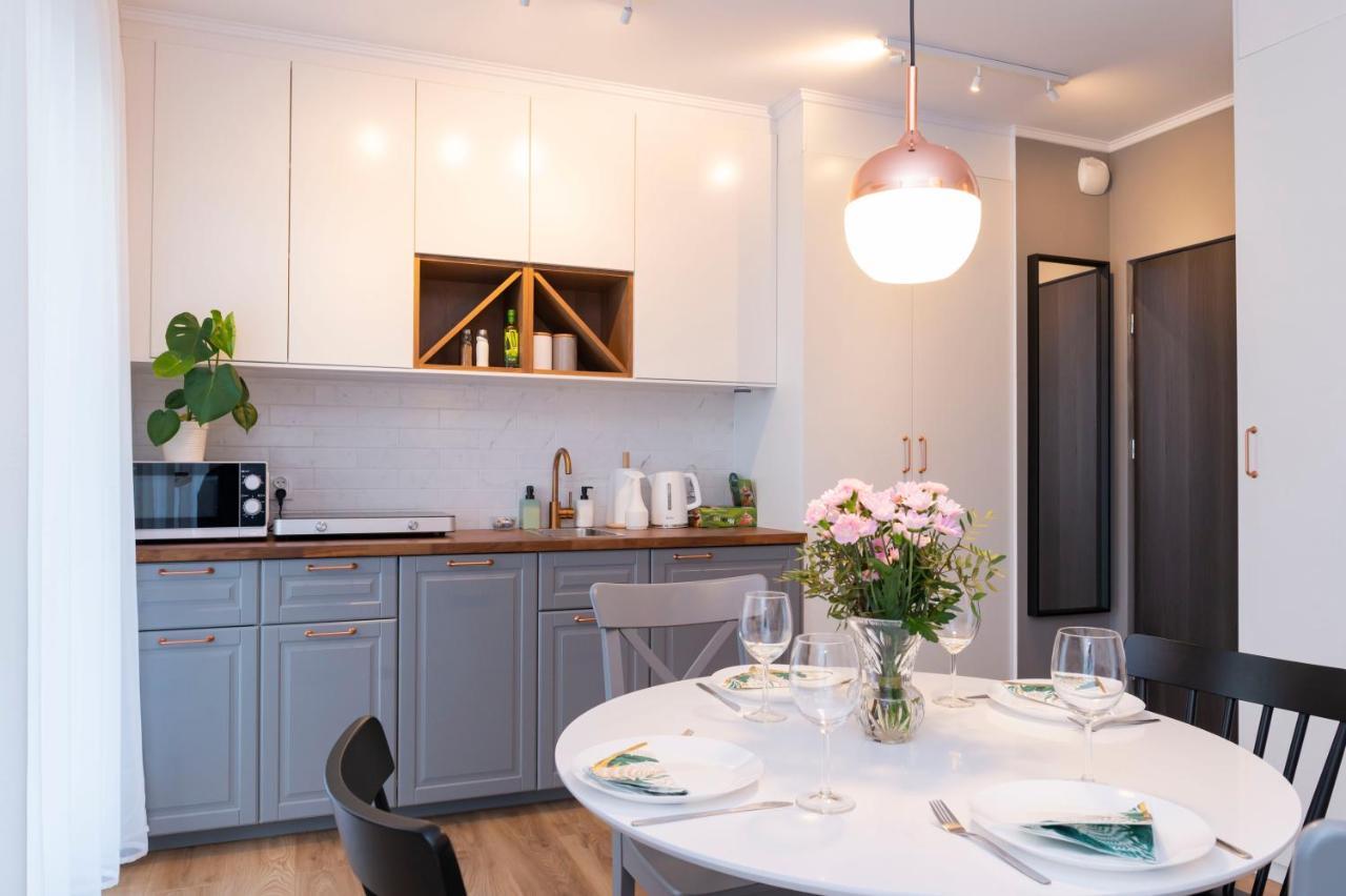 Heaven Apartment In The Old Town With Private Parking กดัญสก์ ภายนอก รูปภาพ